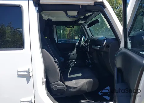 2012 Jeep Wrangler Unlimited Sahara z USA, uszkodzony, nr VIN 1C4HJWEG5CL159754